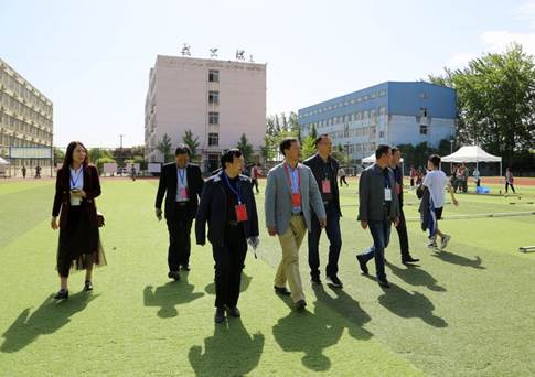 说明: https://ss2.meipian.me/users/11015269/f3bc473a8e52c35ab7542b1d4472a3f4.jpg?imageView2/2/w/750/h/1400/q/80
