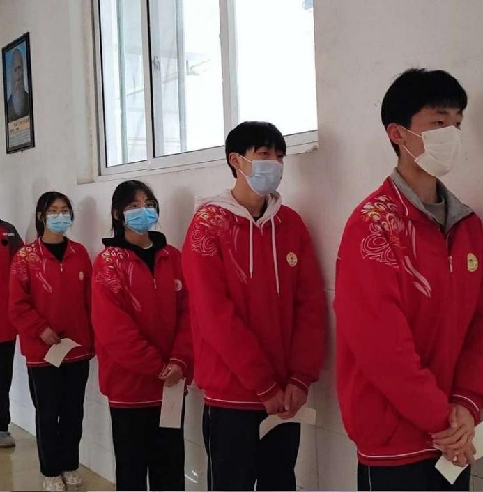 说明: https://ss2.meipian.me/users/11015269/5f7cd1299aef8399da102658fead7c48.jpg?imageView2/2/w/750/h/1400/q/80