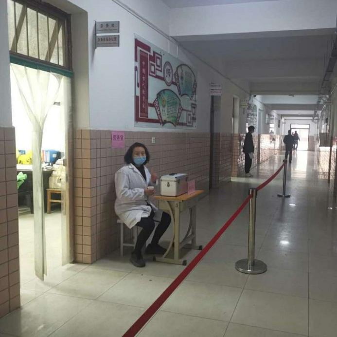 说明: https://ss2.meipian.me/users/11015269/90863a0c8529b2561444a83b1d00af9f.jpg?imageView2/2/w/750/h/1400/q/80