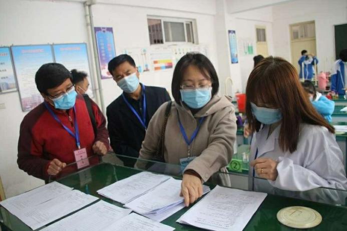 说明: https://ss2.meipian.me/users/11015269/a1e0df6be9f4767eb3280564cdde7e49.jpg?imageView2/2/w/750/h/1400/q/80