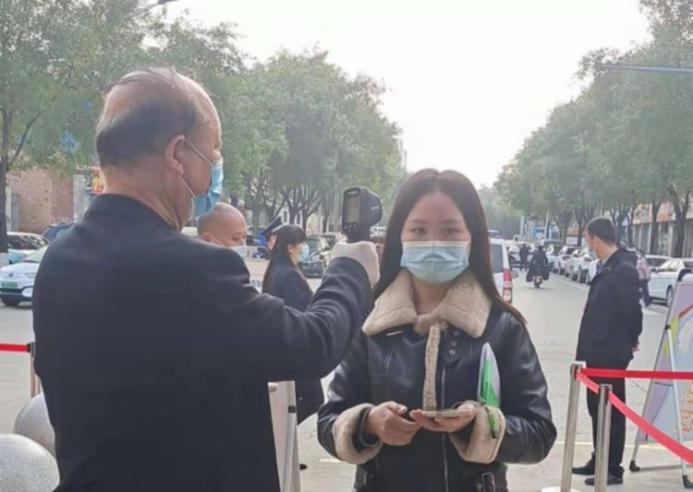 说明: https://ss2.meipian.me/users/11015269/e4dbd6fb57dd4bfbbbe27929060dc852.jpg?imageView2/2/w/750/h/1400/q/80