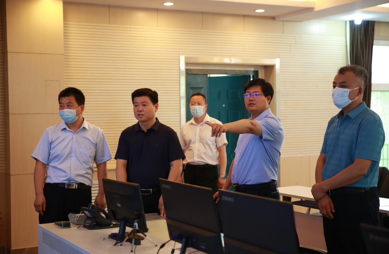 说明: 区教育考试中心指挥中心