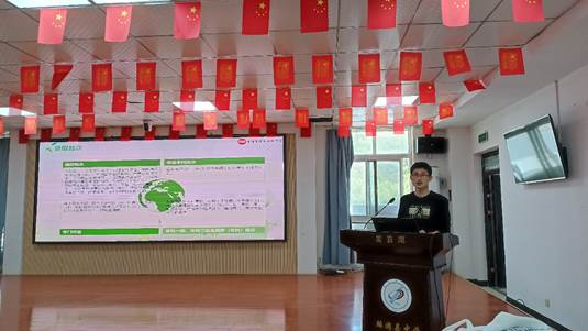 说明: D:\2022年各项工作\高考政策进校园\彦昕.jpg