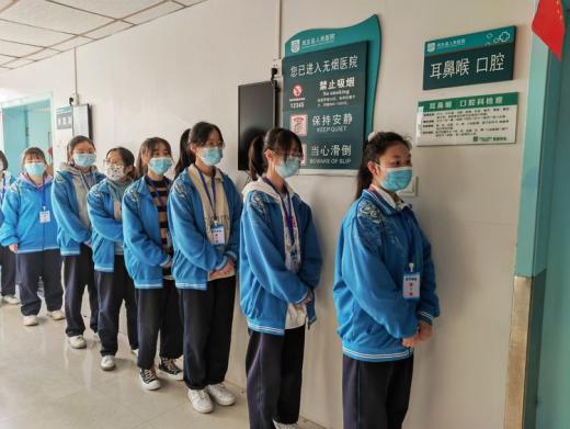 说明: https://ss2.meipian.me/users/11015269/c759611a79055d00d063d3a5231d5c49.jpg?imageView2/2/w/750/h/1400/q/80
