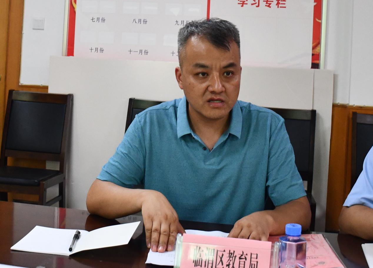 说明: 区教育局党工委委员王玉新