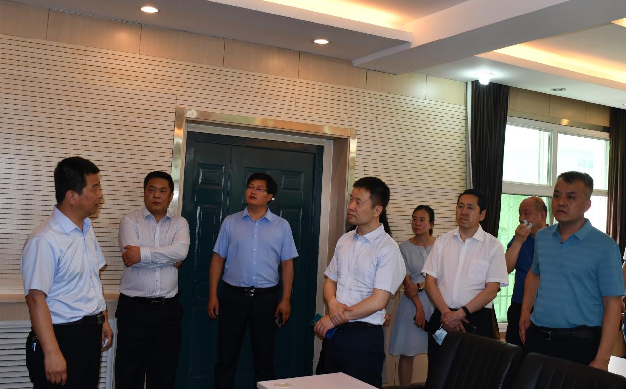 说明: 区教育考试中心指挥中心